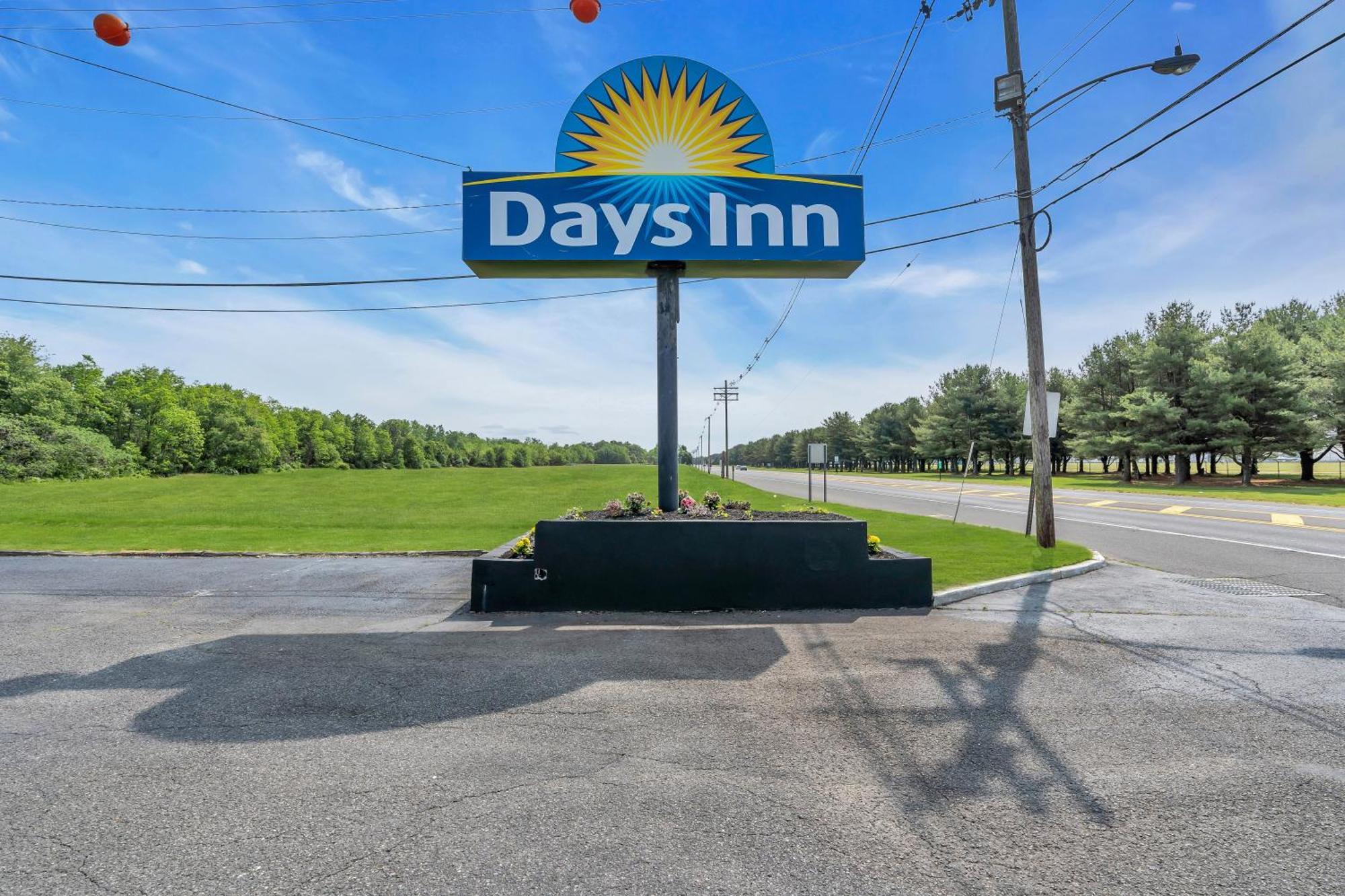 Days Inn By Wyndham Wrightstown Mcguire Afb Bordentown Exterior foto