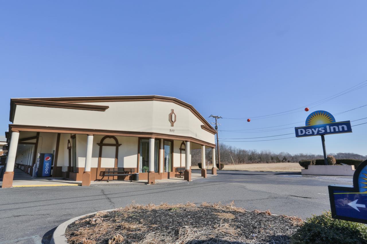 Days Inn By Wyndham Wrightstown Mcguire Afb Bordentown Exterior foto